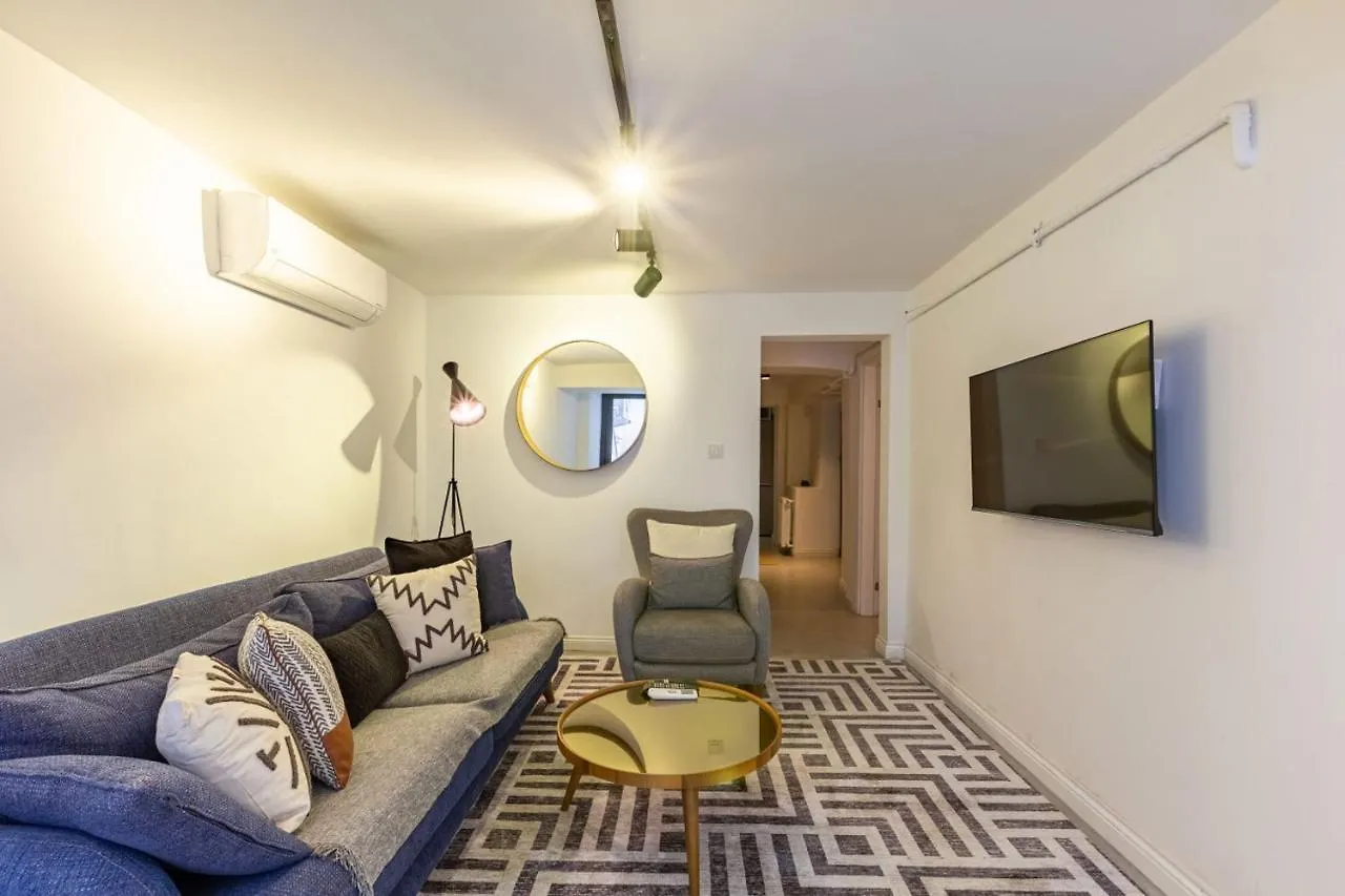 Excellent Flat With Lovely Backyard In Cihangir Istanbul