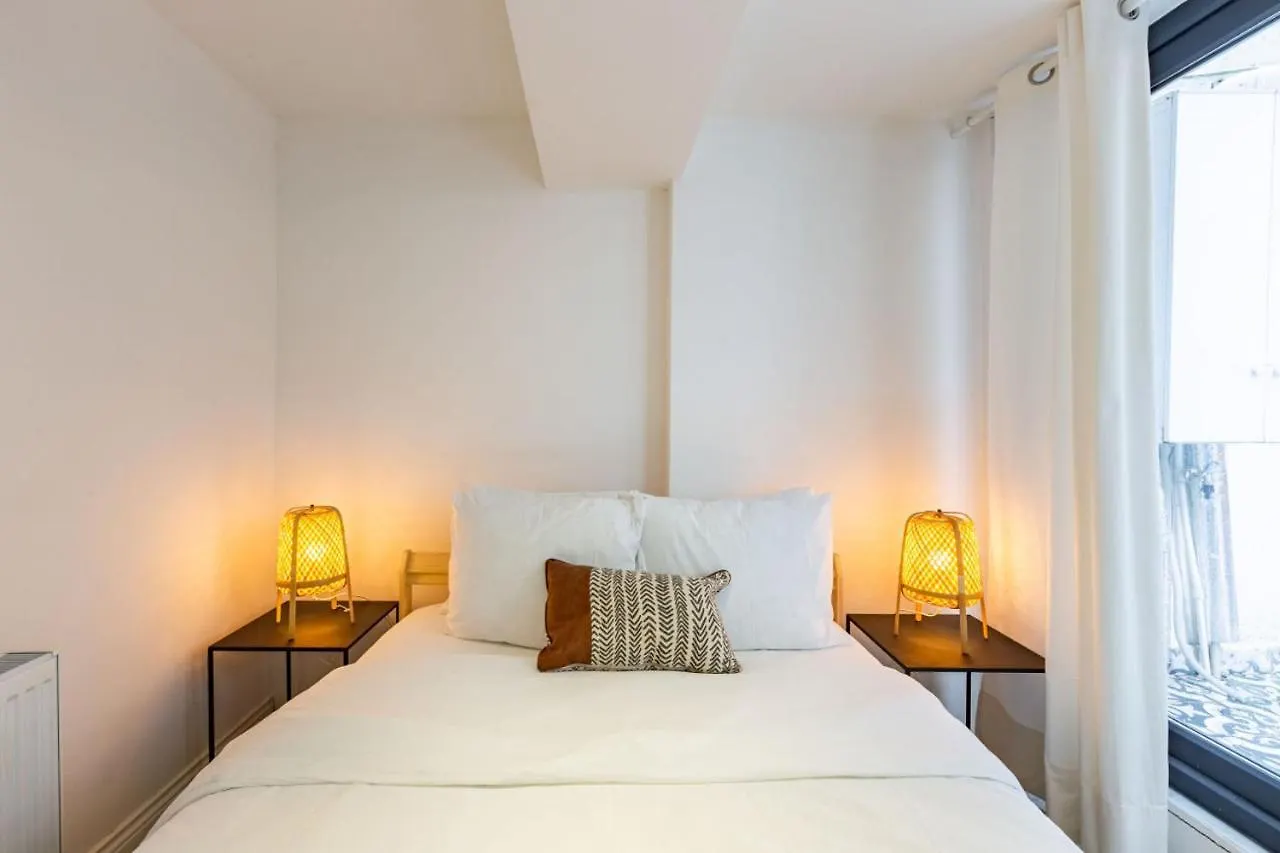 Excellent Flat With Lovely Backyard In Cihangir Istanbul