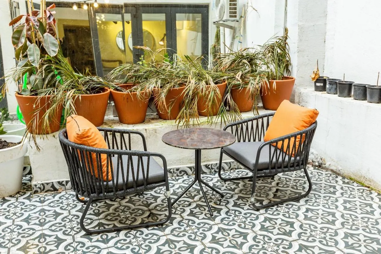 Excellent Flat With Lovely Backyard In Cihangir Istanbul