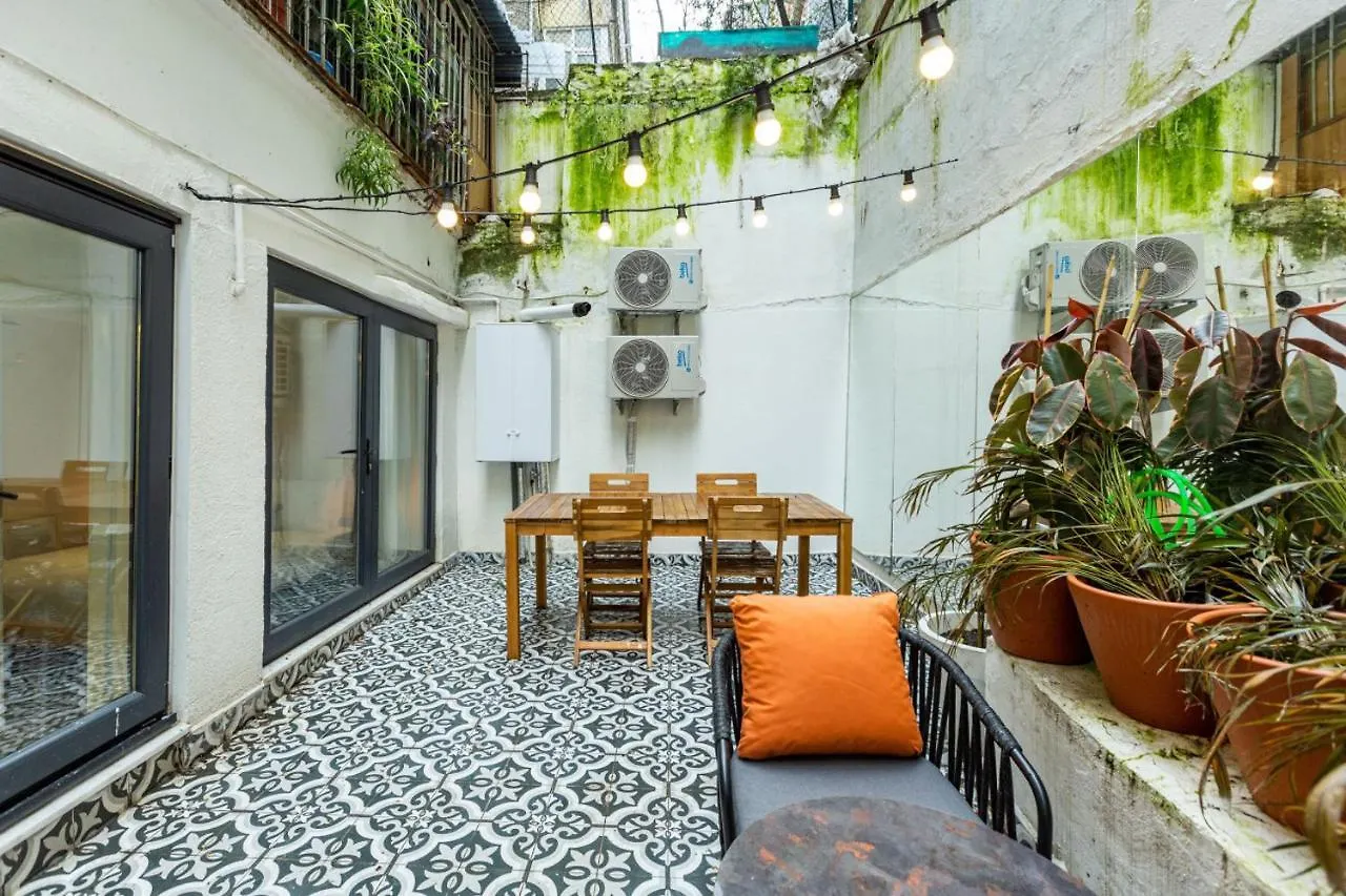 Apartment Excellent Flat With Lovely Backyard In Cihangir Istanbul